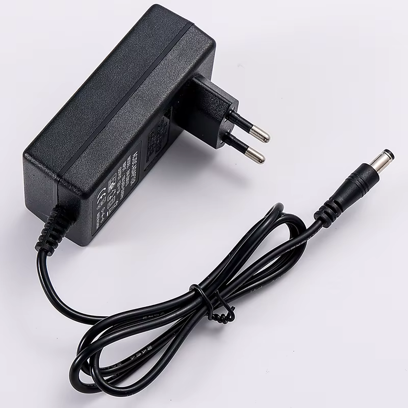 شاحن V12 3A